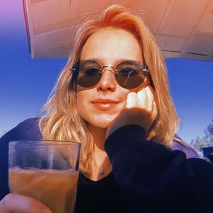 Meet your Posher, Alexandra